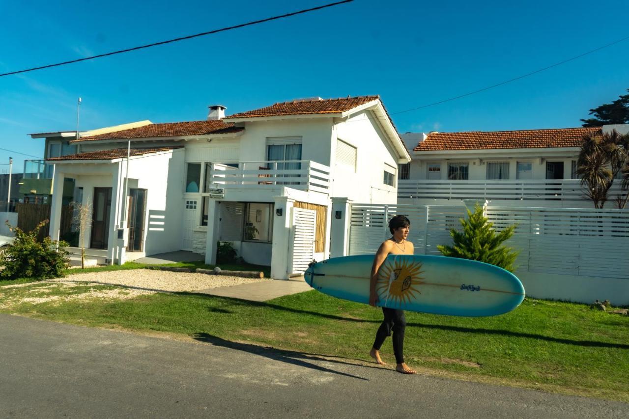 Hostal Acantilados Surf Ranch