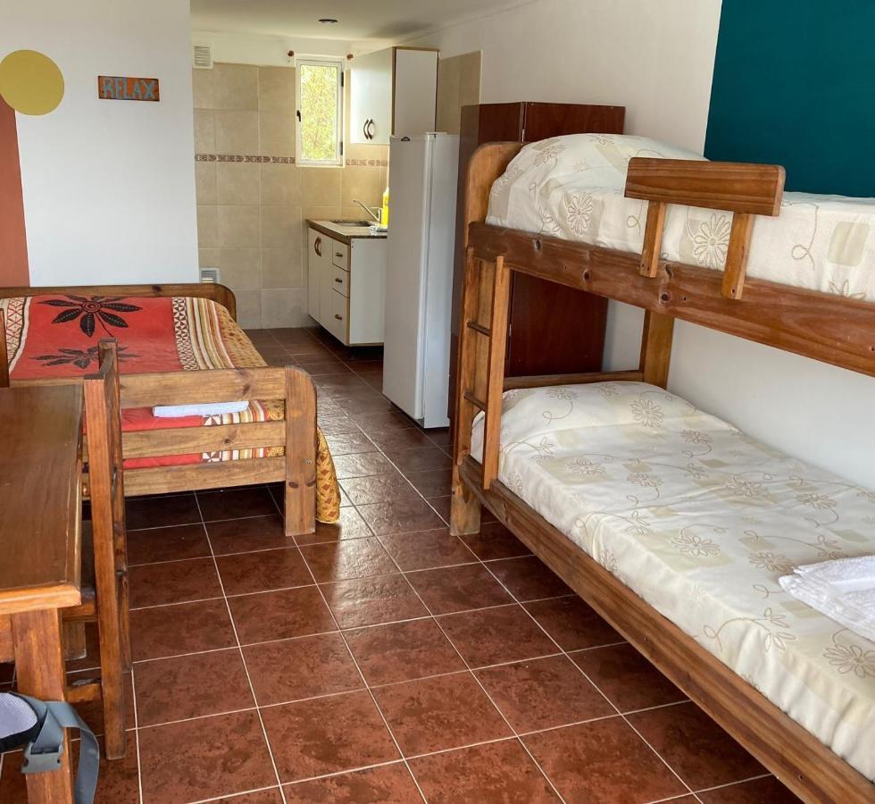 Acantilados Surf Ranch Hostal *